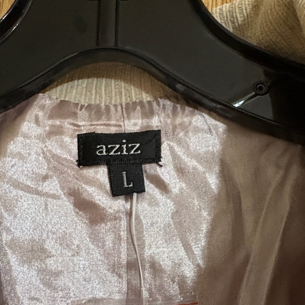 Aziz Chic Embroidered Women's Blazer - Picture 2 of 16